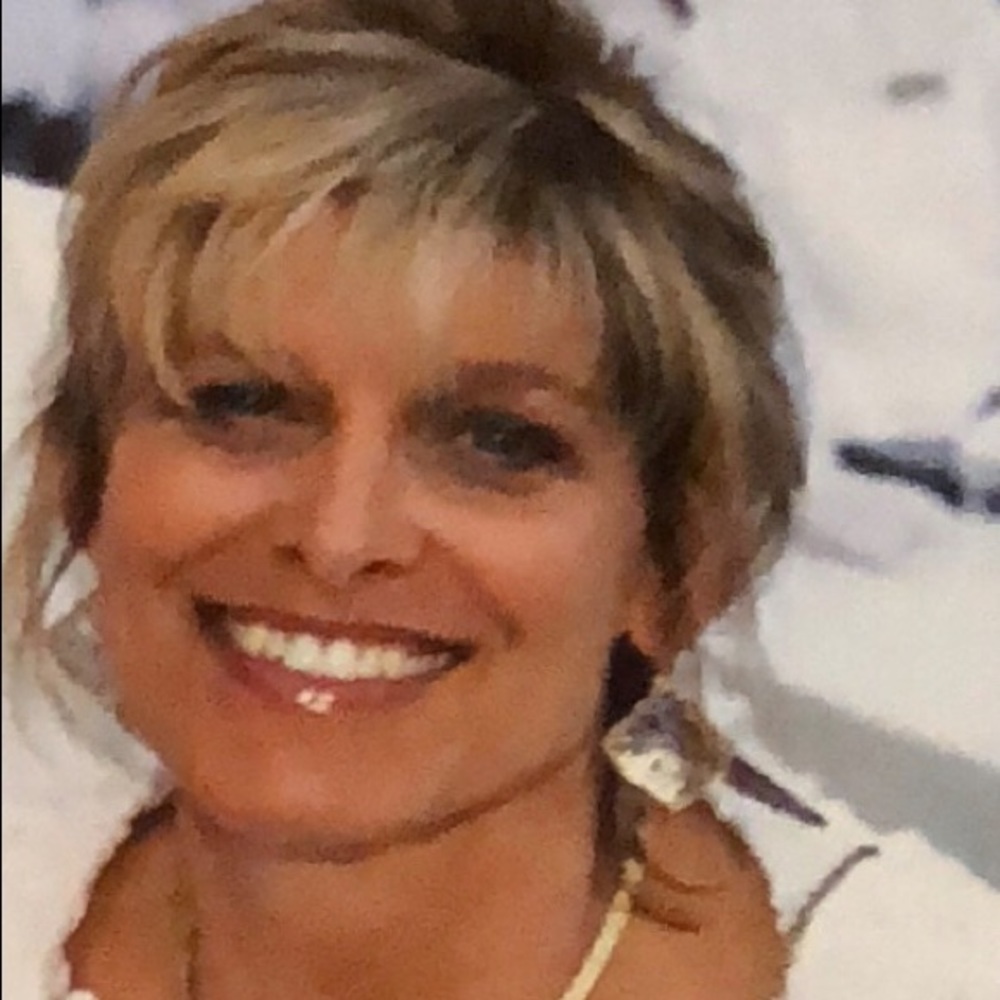 Meet your Posher, Connie